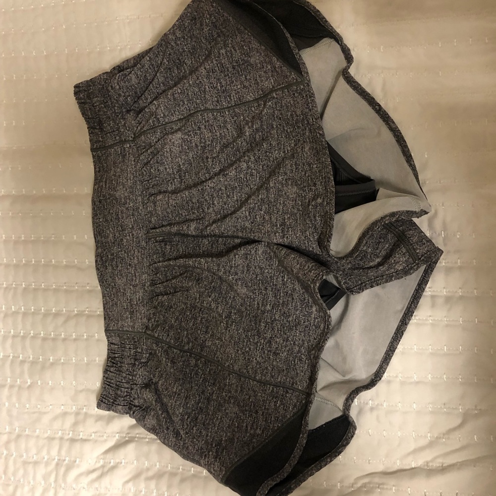 Lululemon hotty hot shorts size 8